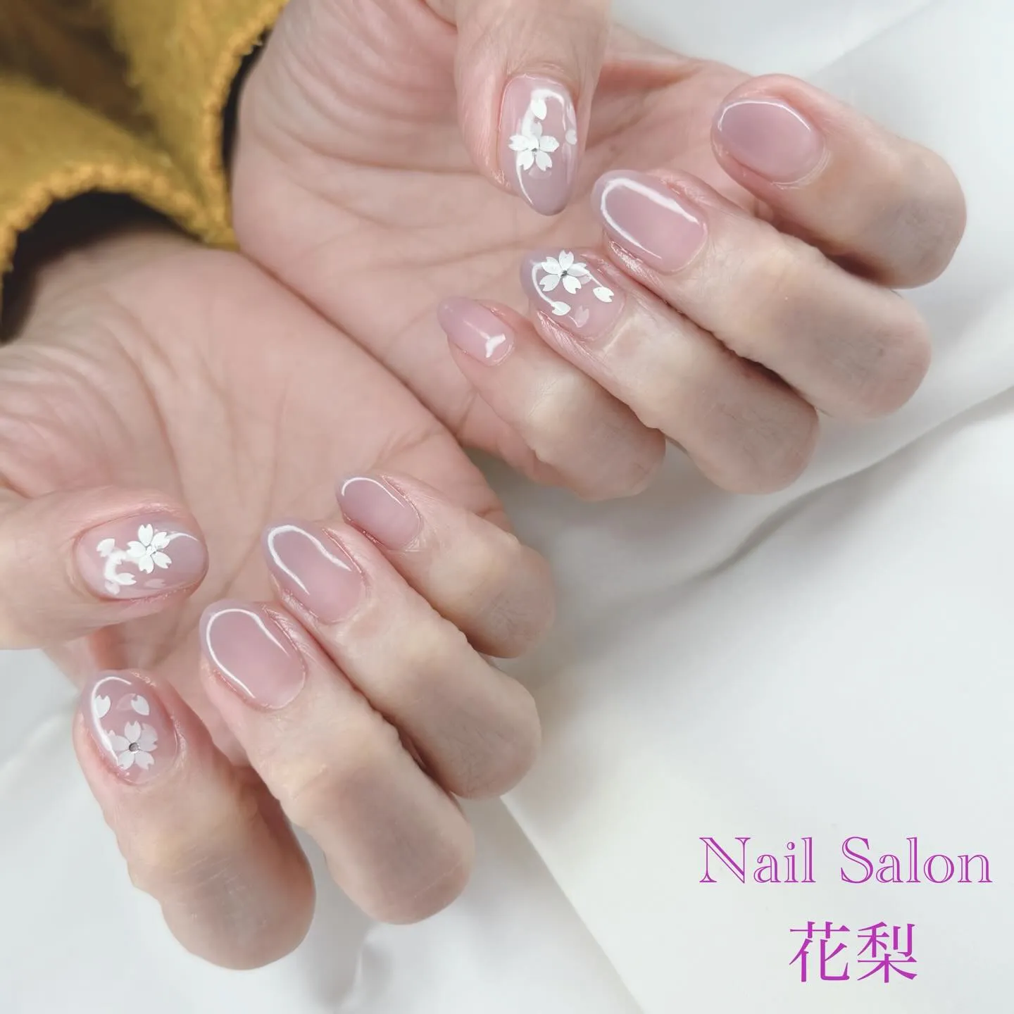 グラデーション×桜ネイル✨️🌸